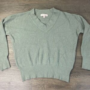Philosophy Women’s Sage Green V Neck Sweater, size Medium